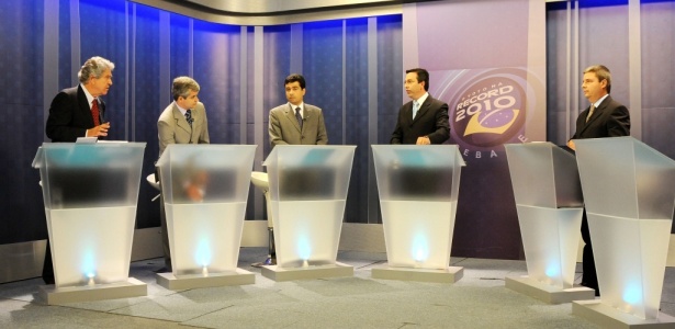 Candidatos ao governo de Minas Gerais participam de debate promovido pela Rede Record