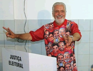Jaques Wagner vota na Bahia